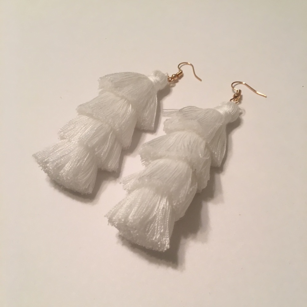WHITE FRINGE TASSEL EARRINGS